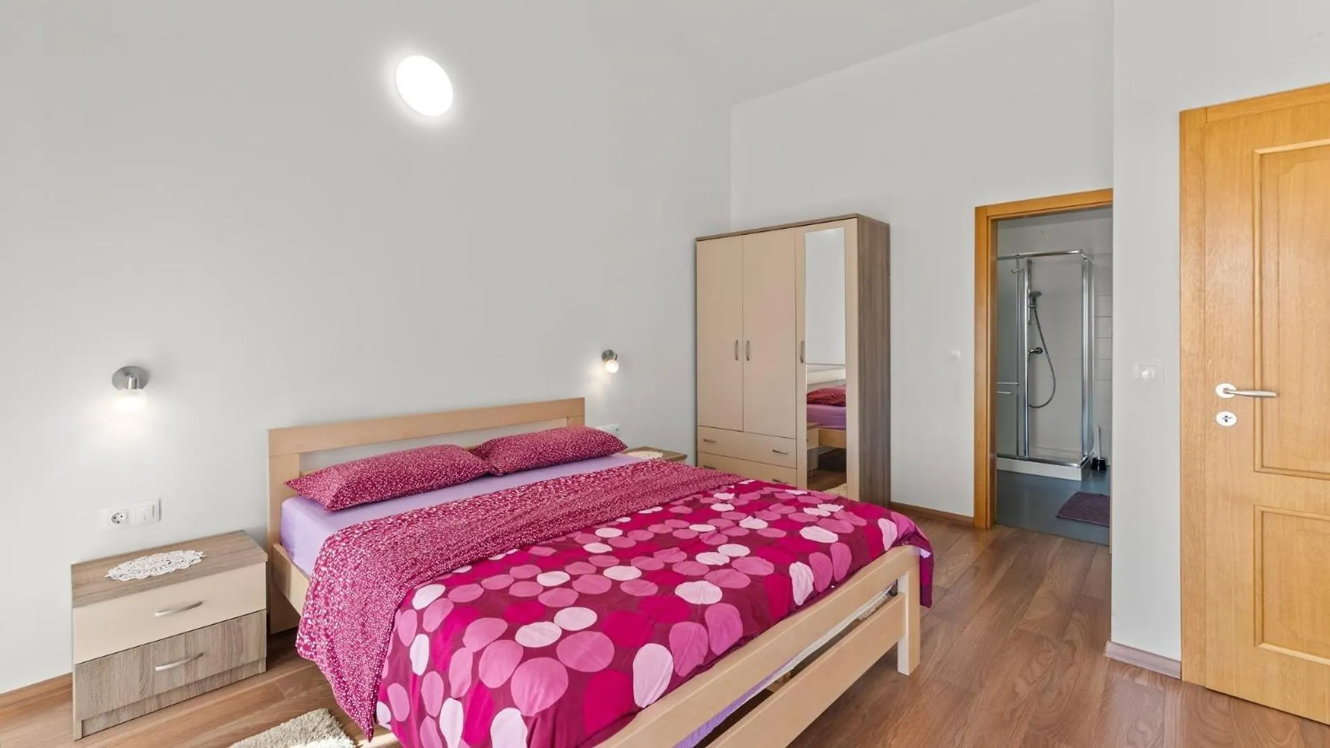 Villa Nira Barat 0*,  Horvátország